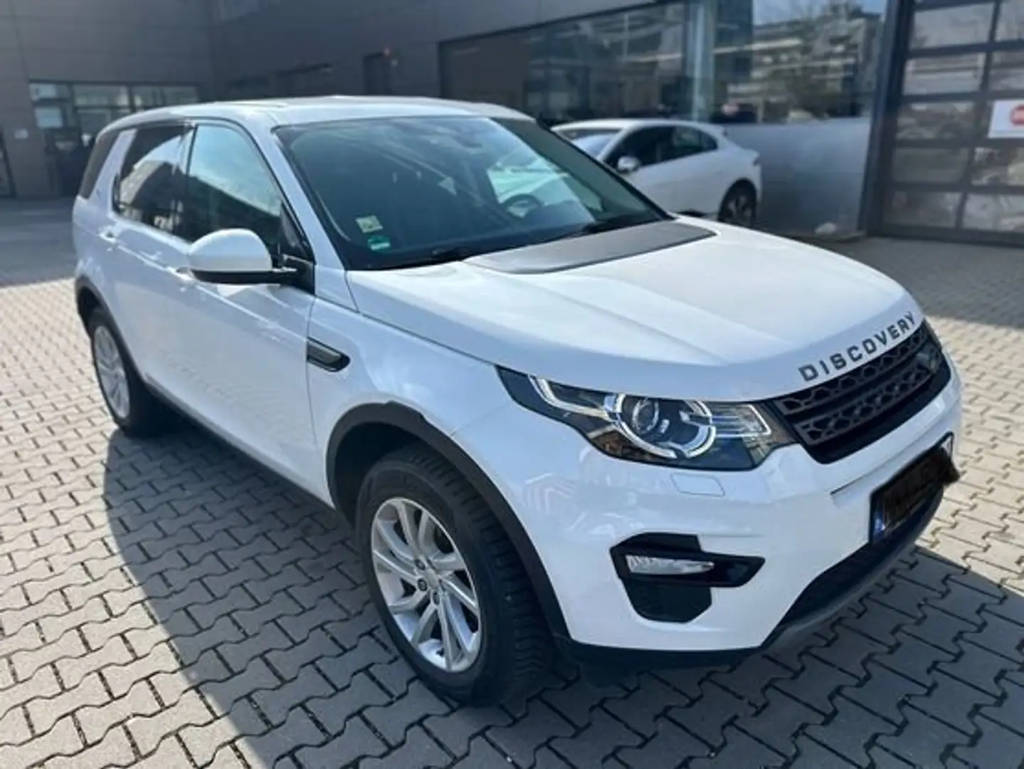 Land Rover Discovery Sport TD4 Aut. SE / AHK / Navigation Weiß - 1