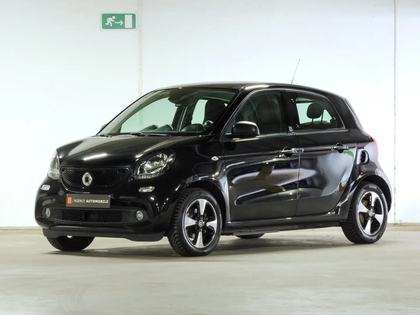 smart forFour 17.6 kWh EQ Comfort (EU6.2) Noir - 2