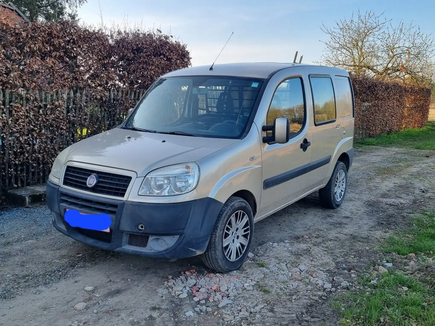 Fiat Doblo Doblo Cargo lichte vracht Trekhaak Золотий - 1