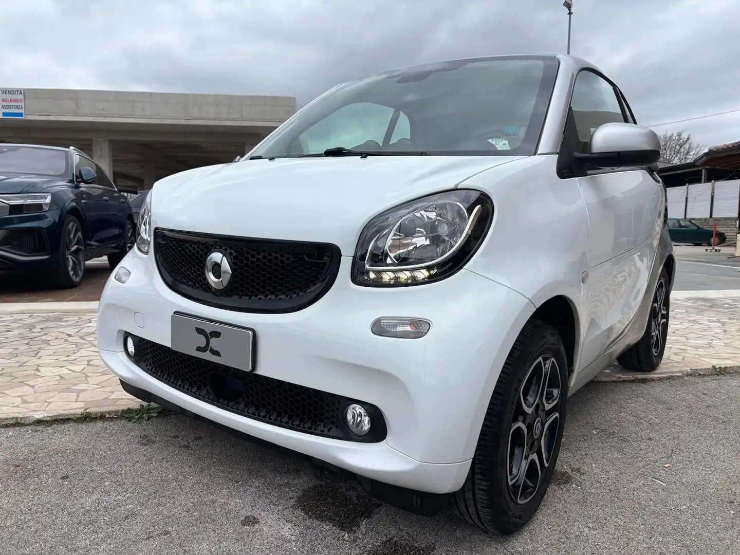 smart forTwo 1.0 71cv twinamic my18 Blanc - 1