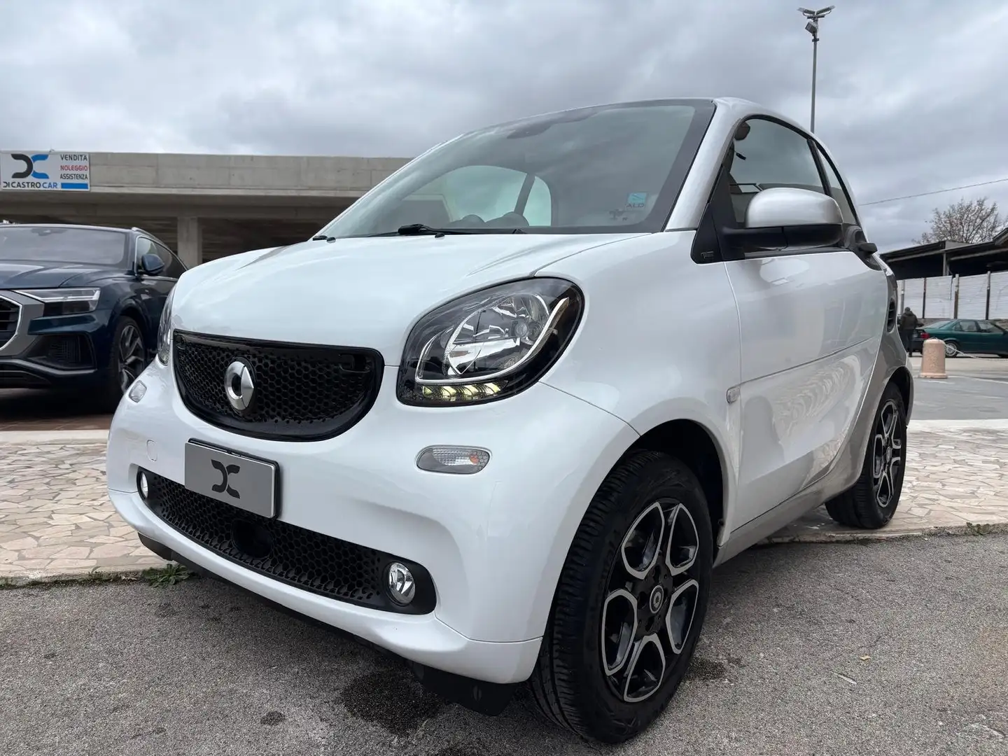 smart forTwo 1.0 71cv twinamic my18 Blanc - 2
