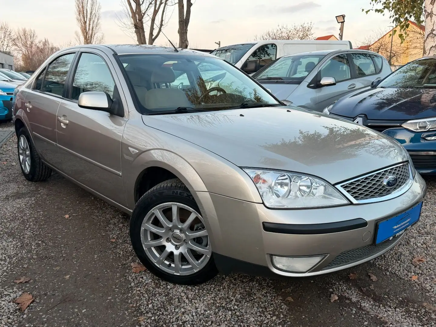 Ford Mondeo Trend*2.HD*Klima*87.TKM*MFL*TÜV NEU Grau - 1