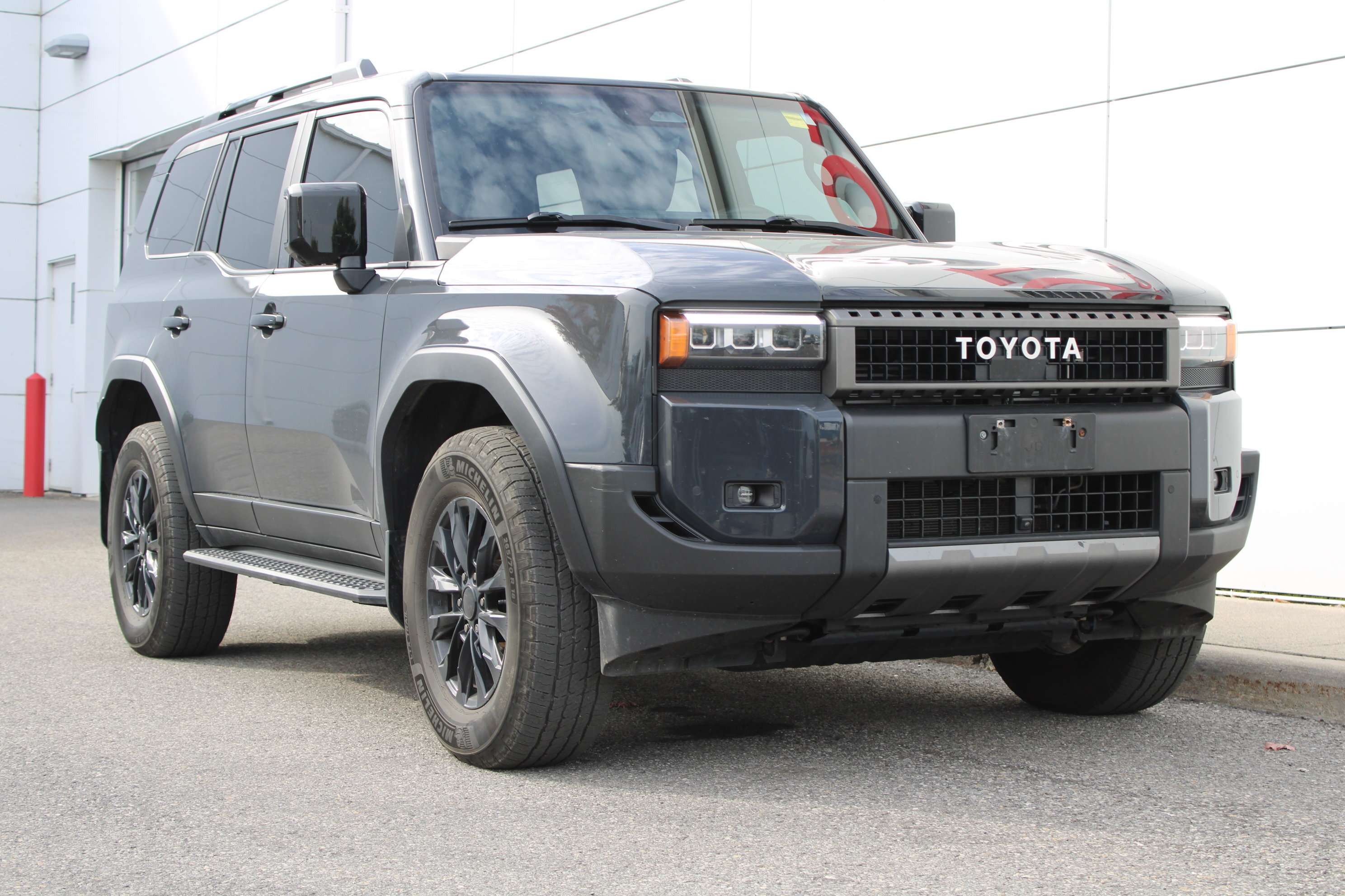 2025 Toyota Land Cruiser 4DR RWD — снимка 1