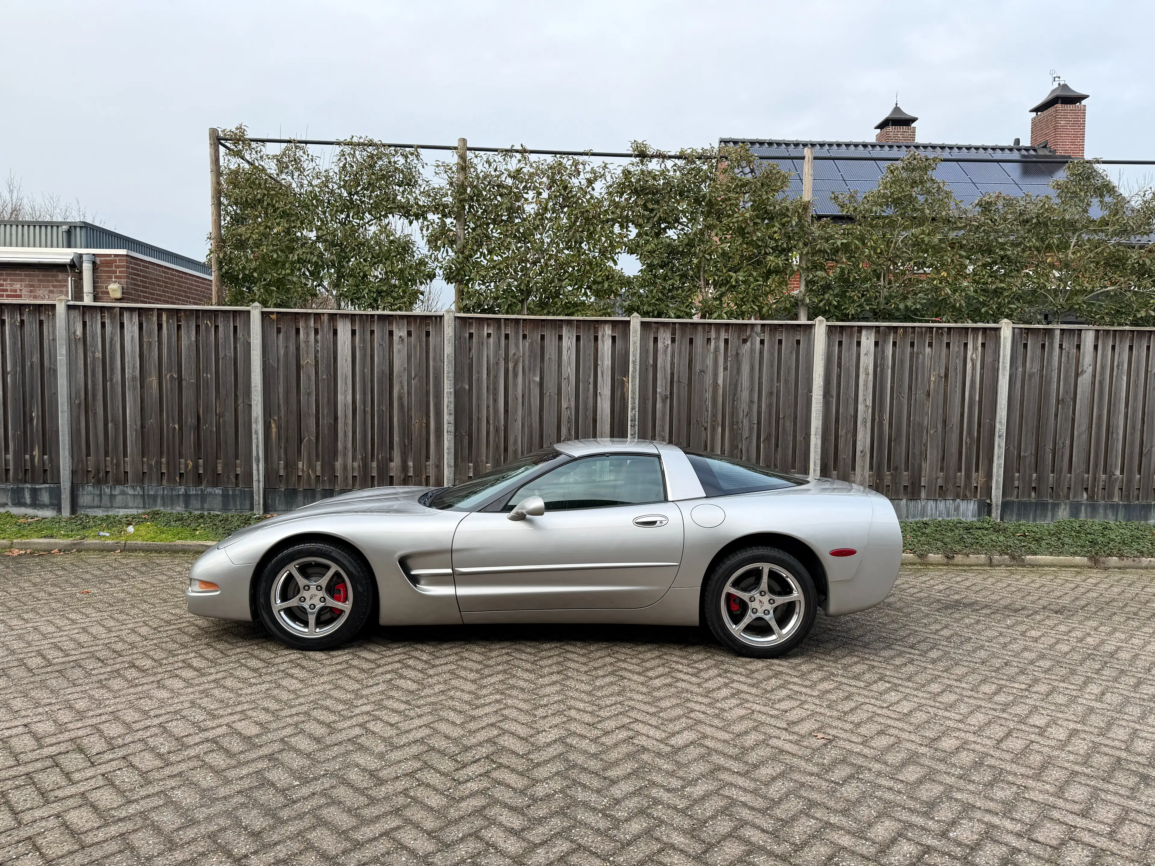 Chevrolet Corvette C5 — photo 9