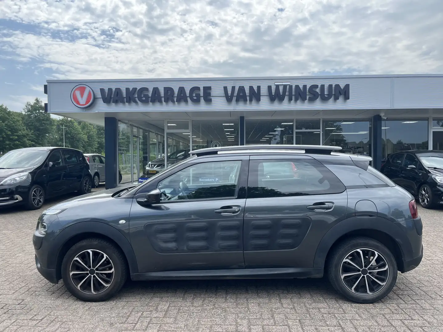 Citroen C4 Cactus 1.2 PureTech Business automaat Gris - 2