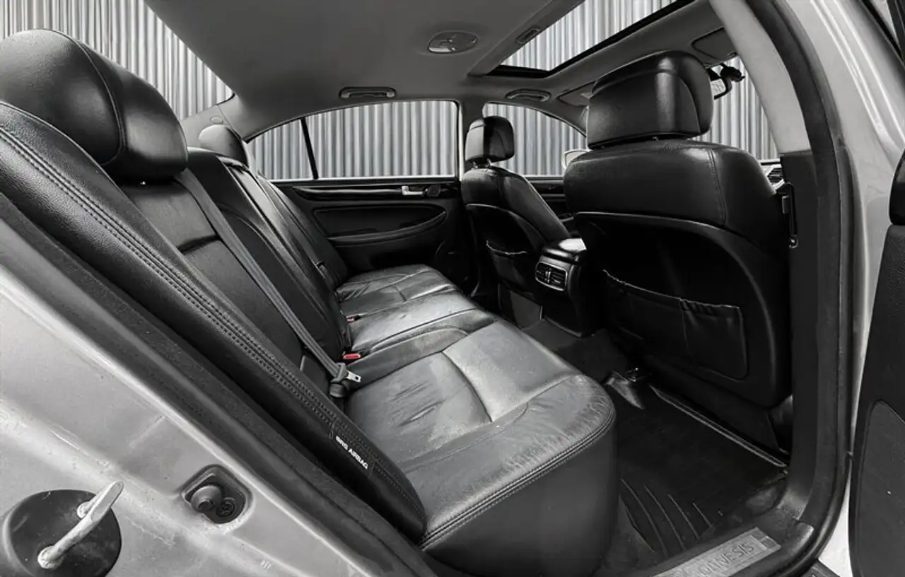 Hyundai Genesis снимка Hyundai Genesis