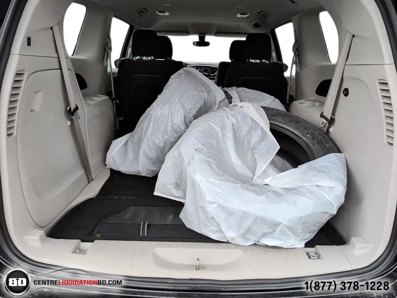 Chrysler Grand Caravan снимка Chrysler Grand Caravan