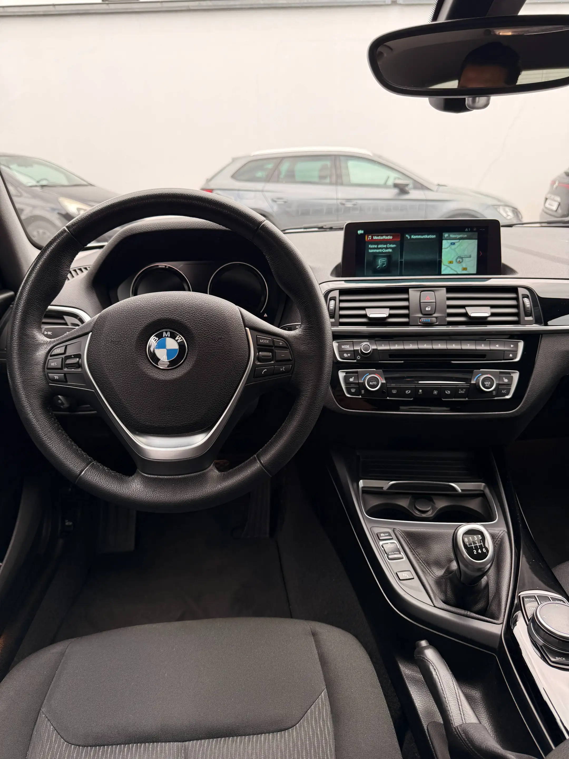 BMW 118 118 i Advantage| Finanzierung ab 249€| Schiebedach| TÜV & Service — photo 17