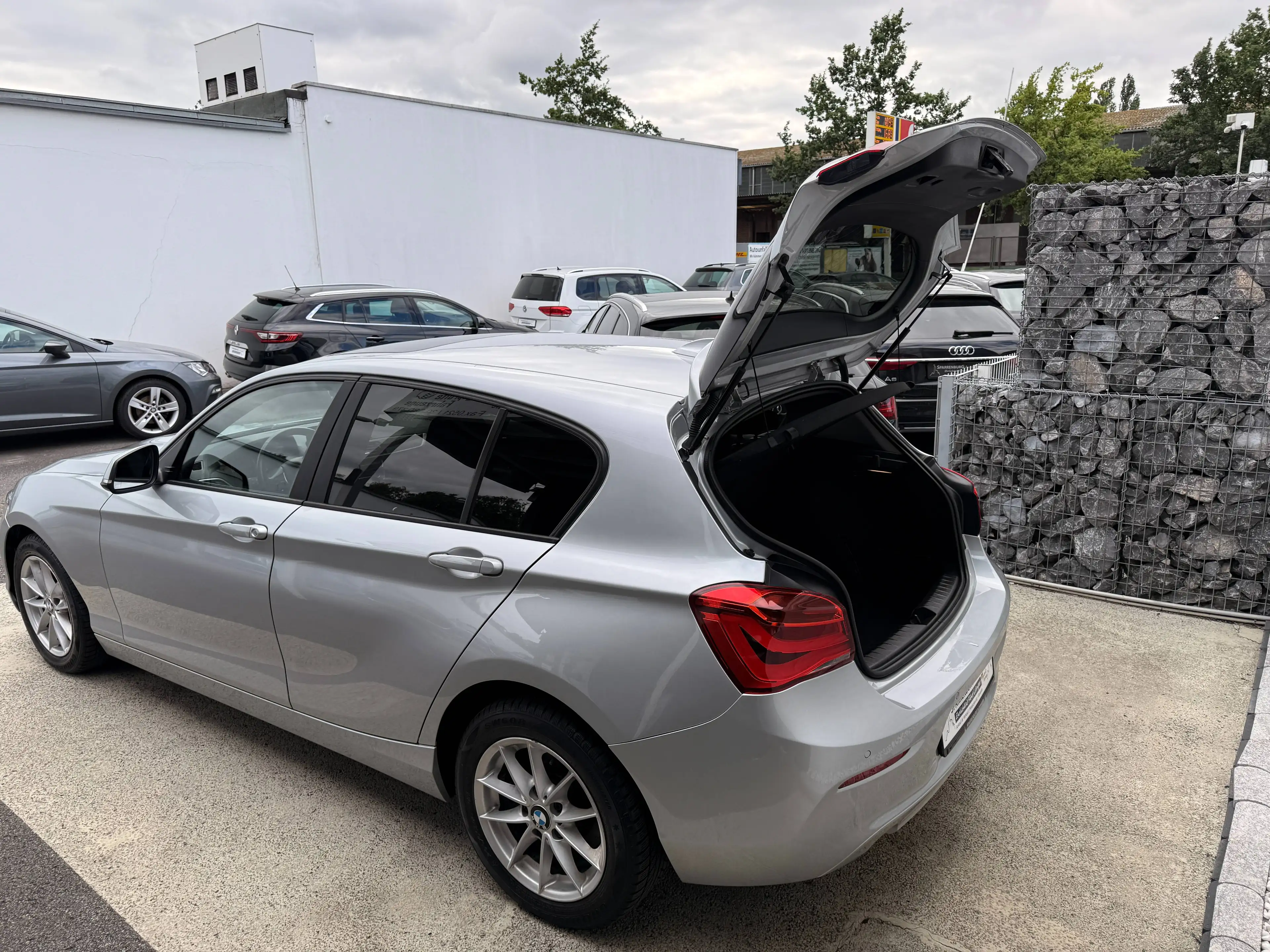 BMW 118 118 i Advantage| Finanzierung ab 249€| Schiebedach| TÜV & Service — photo 4