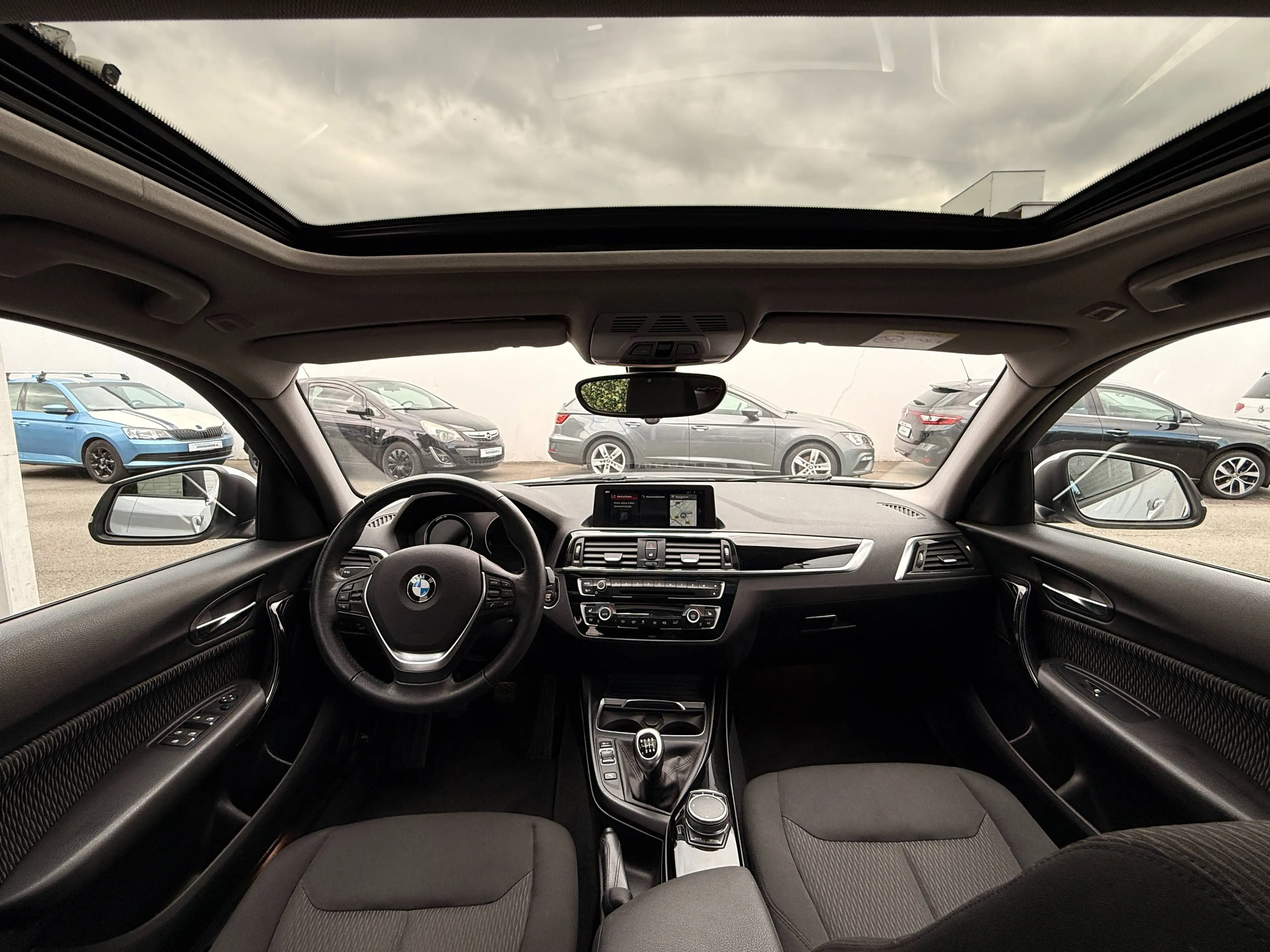BMW 118 118 i Advantage| Finanzierung ab 249€| Schiebedach| TÜV & Service — photo 16