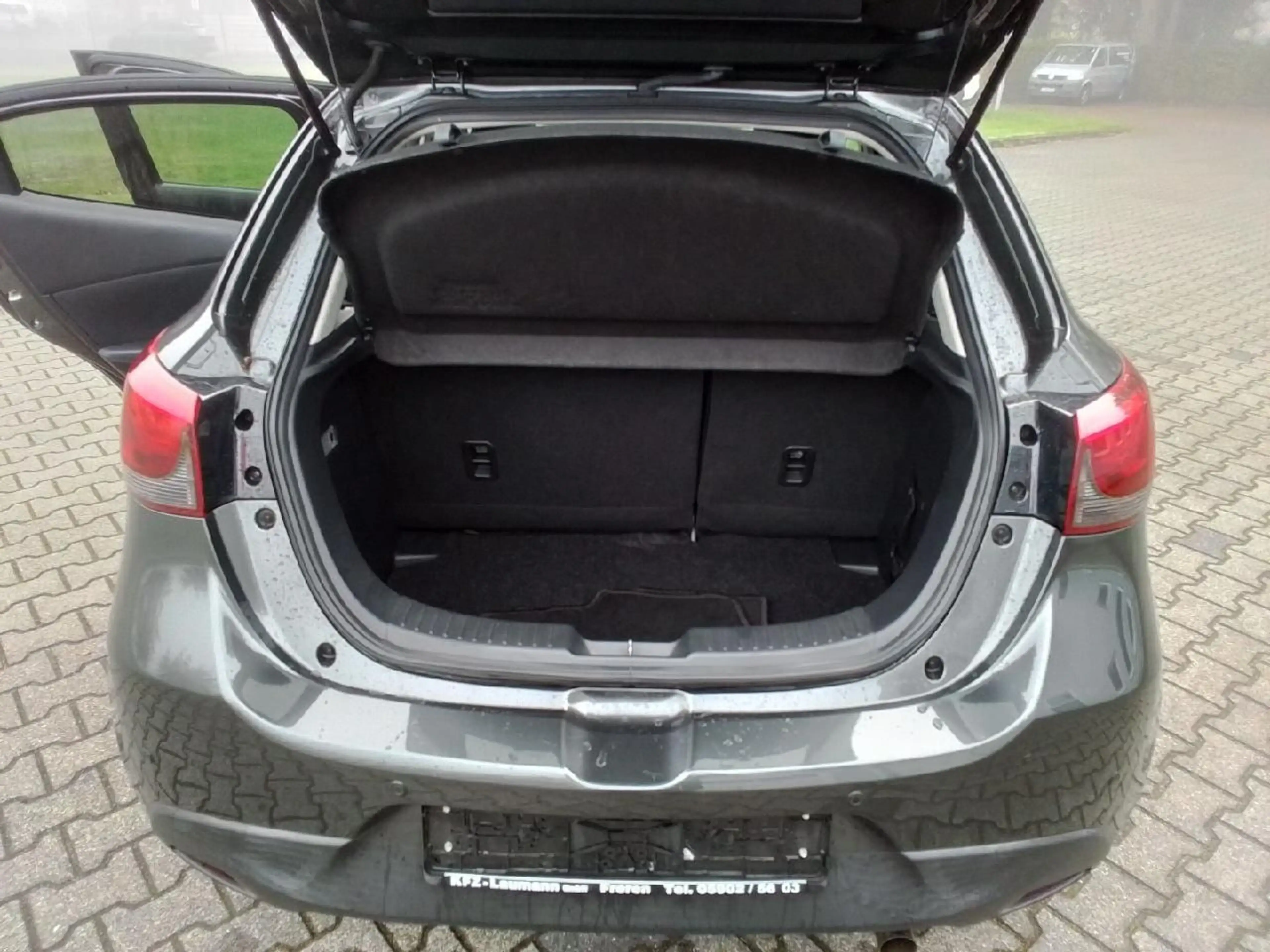 Mazda 2 Lim. Kizoku — photo 7