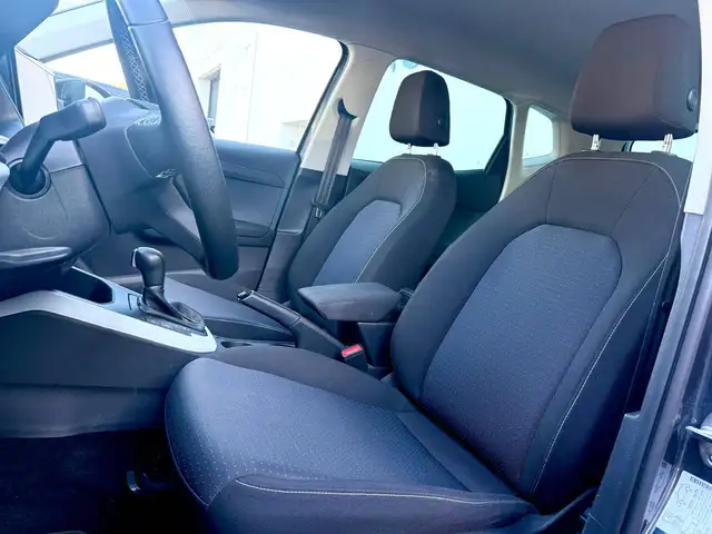 Seat Arona view 9