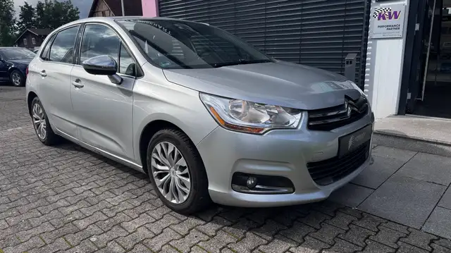 Citroen C4 view 9