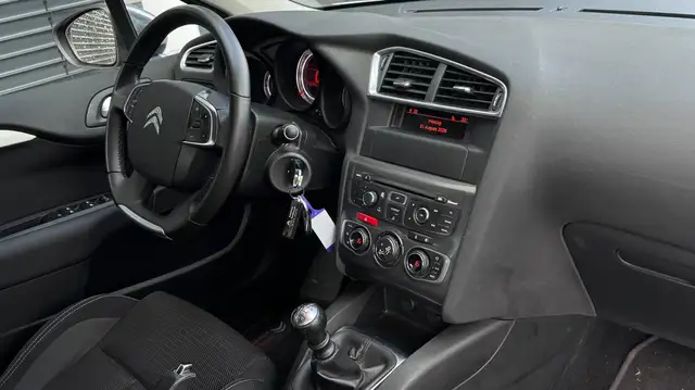 Citroen C4 view 14