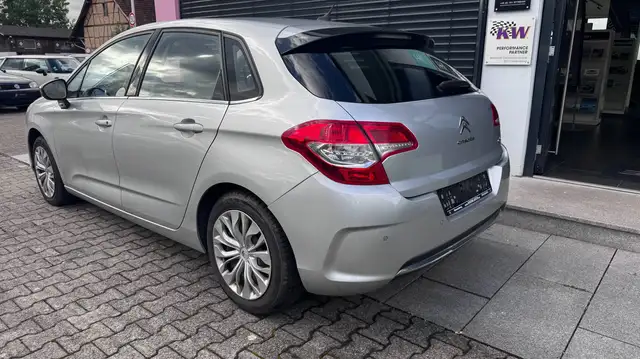 Citroen C4 view 4
