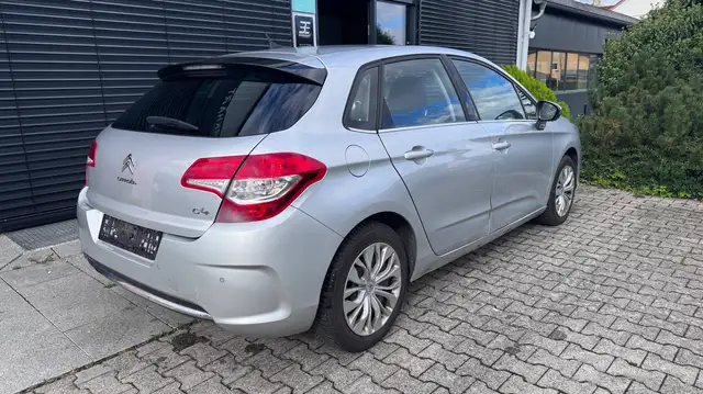 Citroen C4 view 6