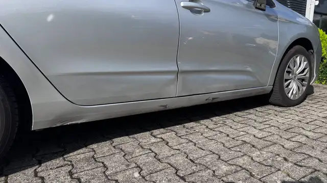 Citroen C4 view 8