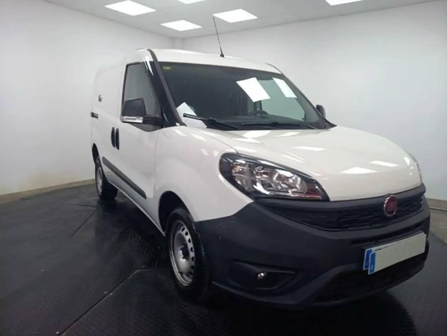 Fiat Dobló CARGO FURGÓN BASE PLUS 1.3 MJET 70KW Wit - 2