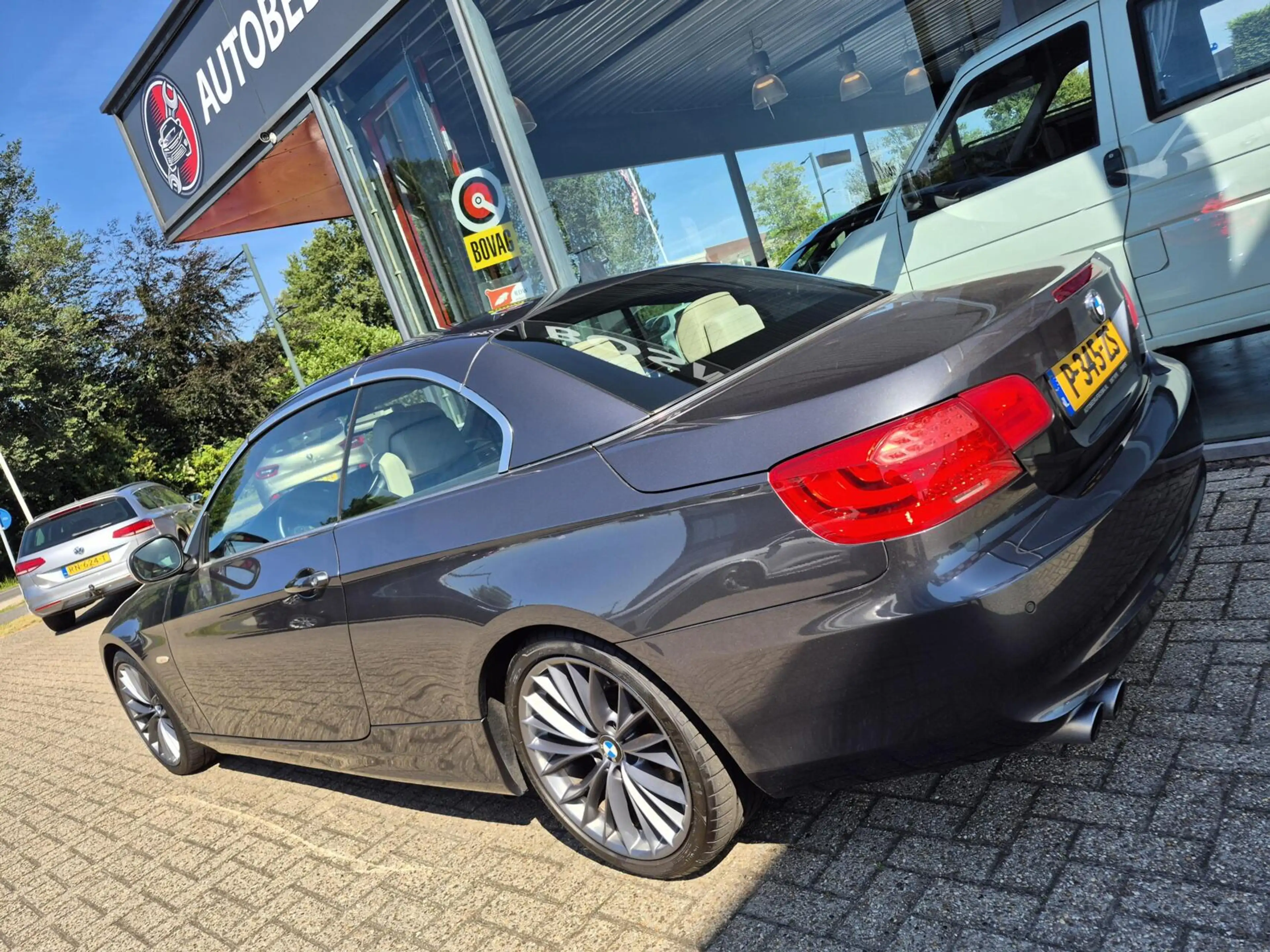 BMW 325 3-serie Cabrio 325i Exclusive — photo 14