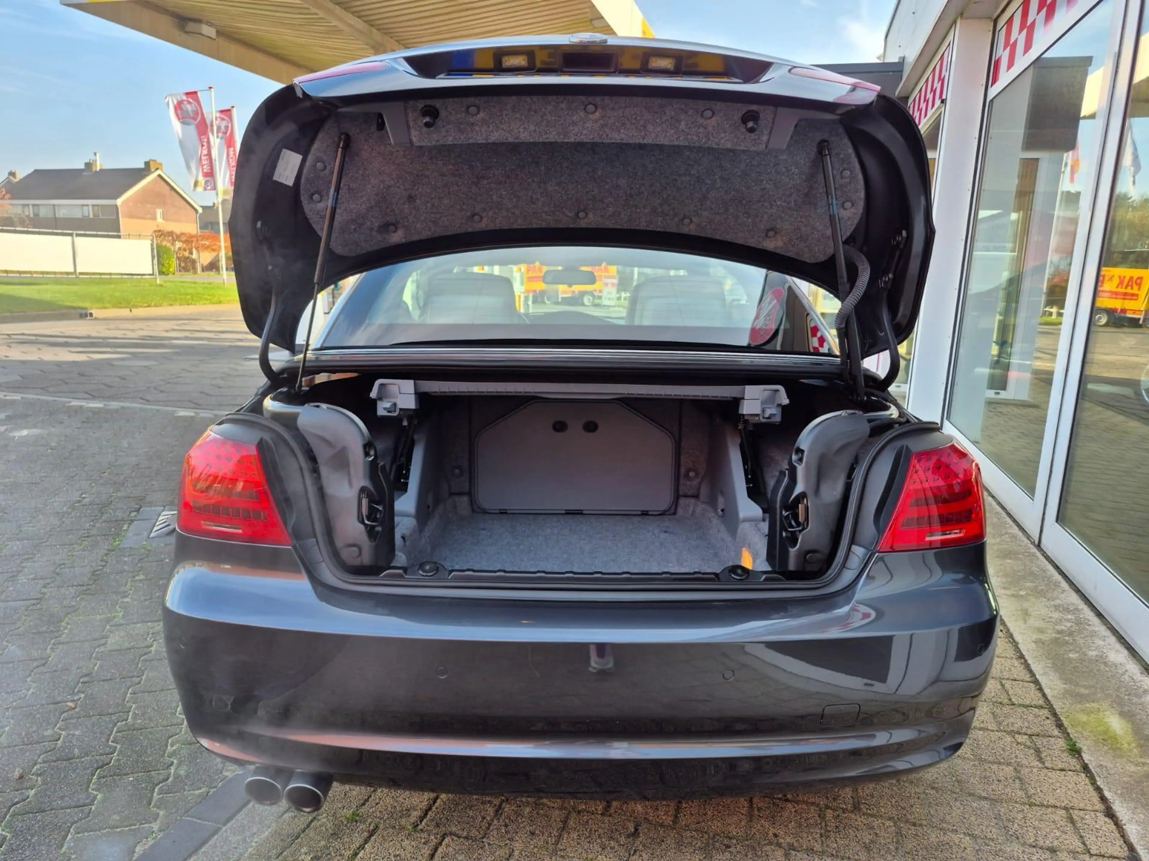 BMW 325 3-serie Cabrio 325i Exclusive — photo 10