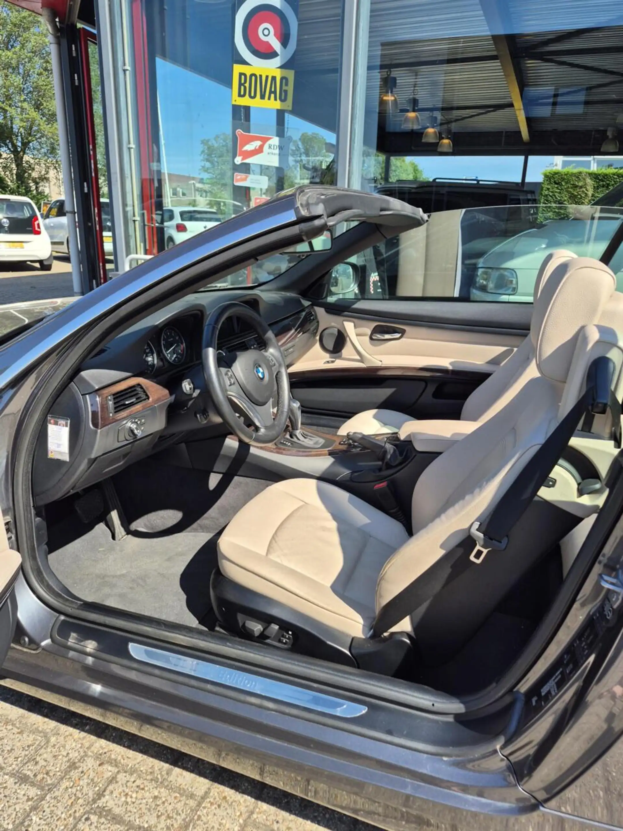BMW 325 3-serie Cabrio 325i Exclusive — photo 20