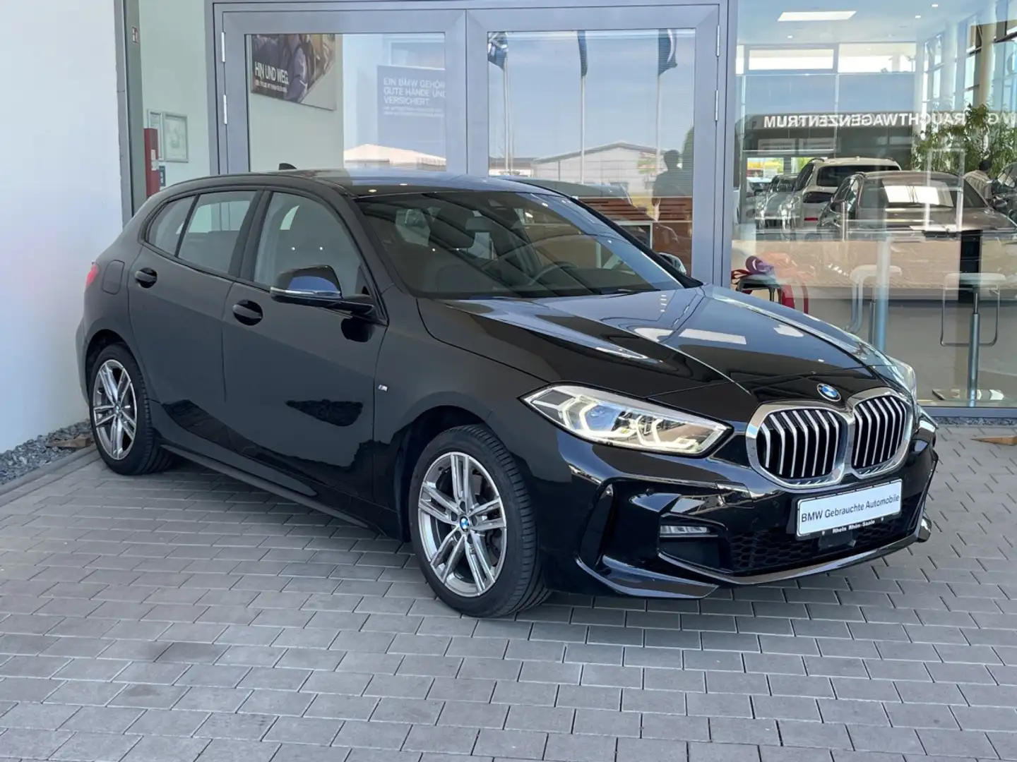 BMW 118 i M Sport Navi.LED.PDC.DAB.SH.Tempomat.Sports Schwarz - 2