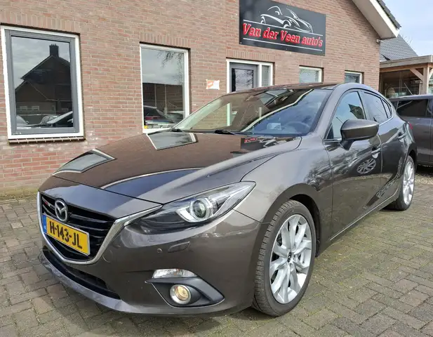 Mazda 3 2.0 GT-M. Dealer onderhouden en zeer luxe! O.a. le