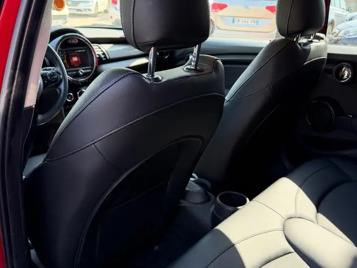 Mini Cooper Hatch 5 Portes Cooper 136 ch Finition Chili — photo 14