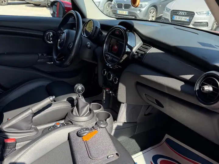 Mini Cooper Hatch 5 Portes Cooper 136 ch Finition Chili — photo 29