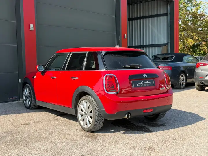 Mini Cooper Hatch 5 Portes Cooper 136 ch Finition Chili — photo 4