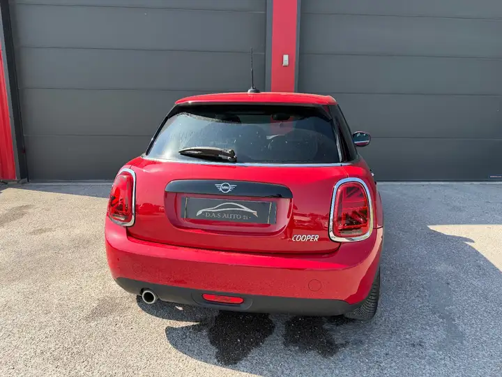 Mini Cooper Hatch 5 Portes Cooper 136 ch Finition Chili — photo 6