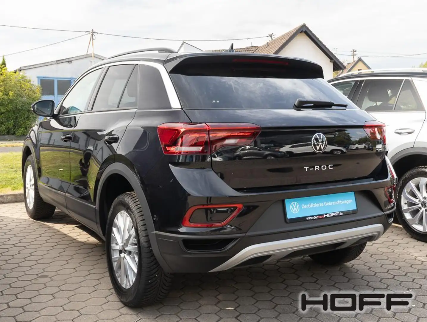 Volkswagen T-Roc 1.0 TSI Life Navi LED Klima Einparkhilfe Sitzhz. Noir - 2