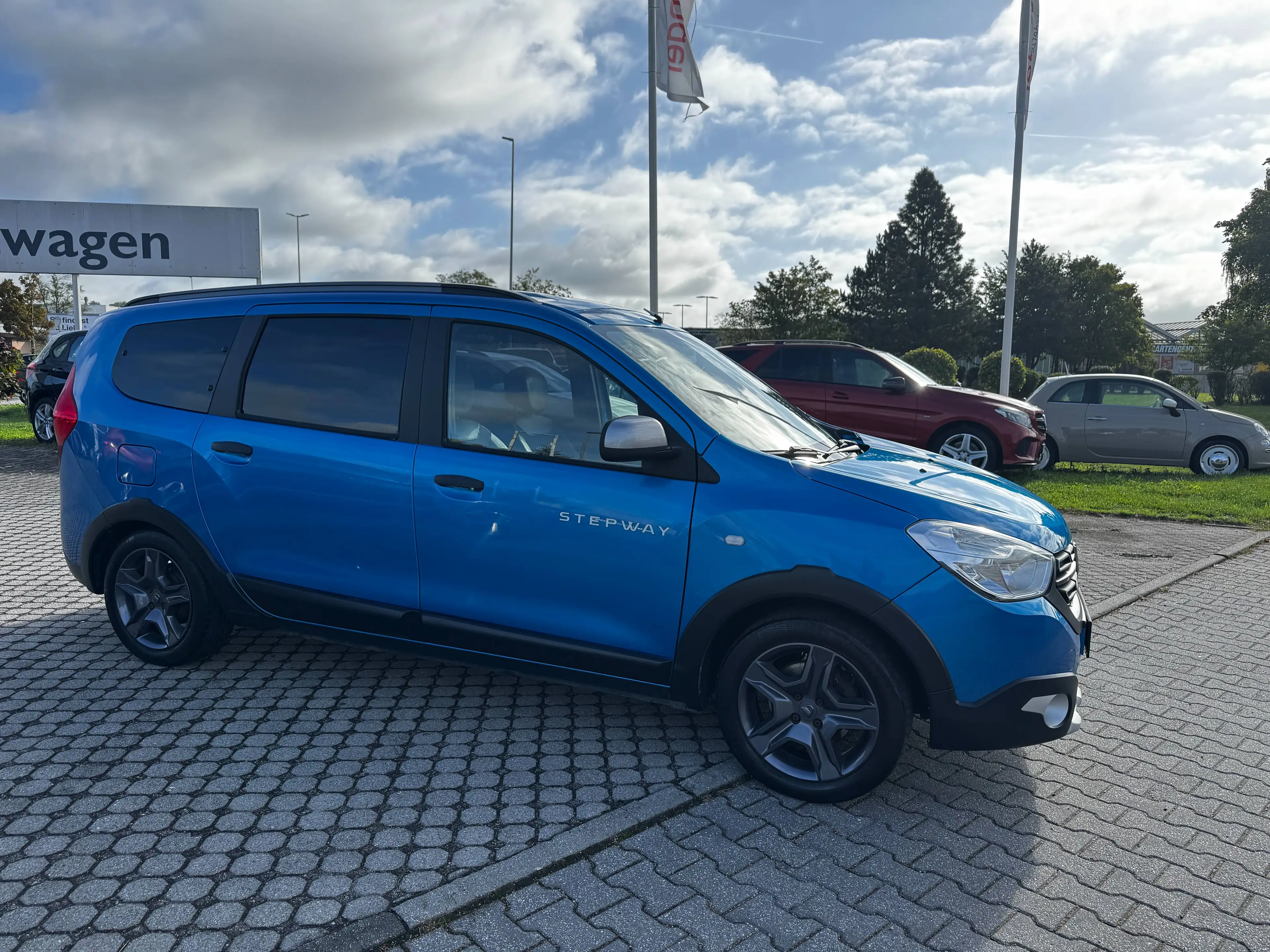 Dacia Lodgy Stepway Celebration TCe115   7-Sitzer  WR  Navi — photo 6