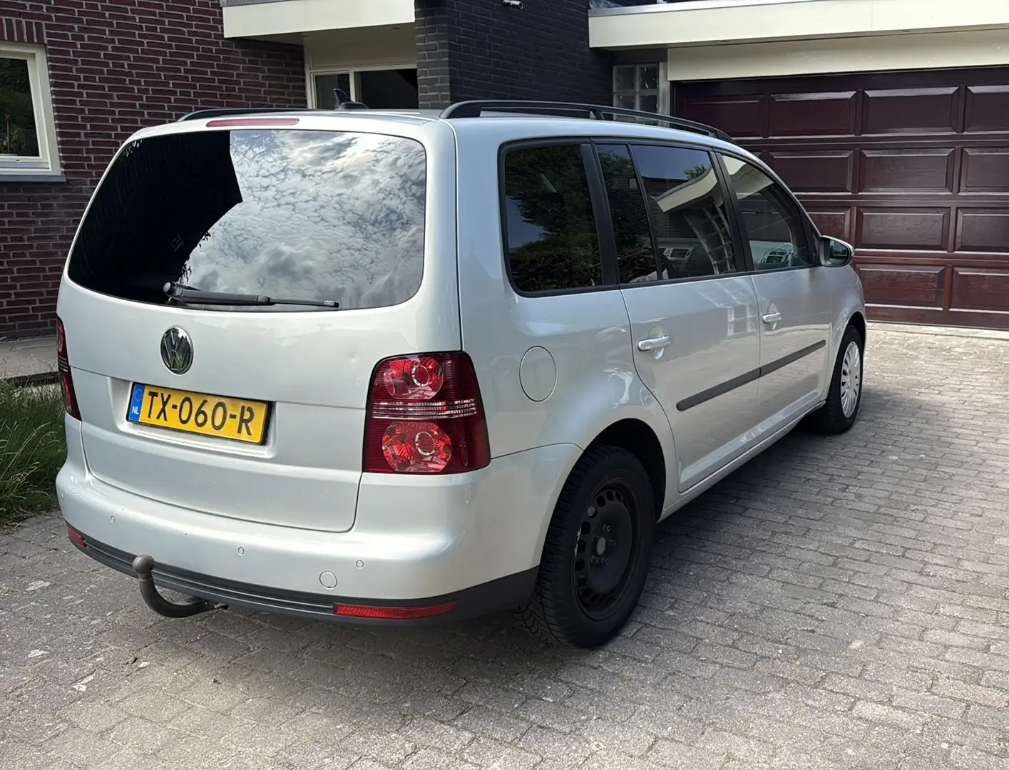 Volkswagen Touran 1.4 TSI Comfortline Grijs - 2