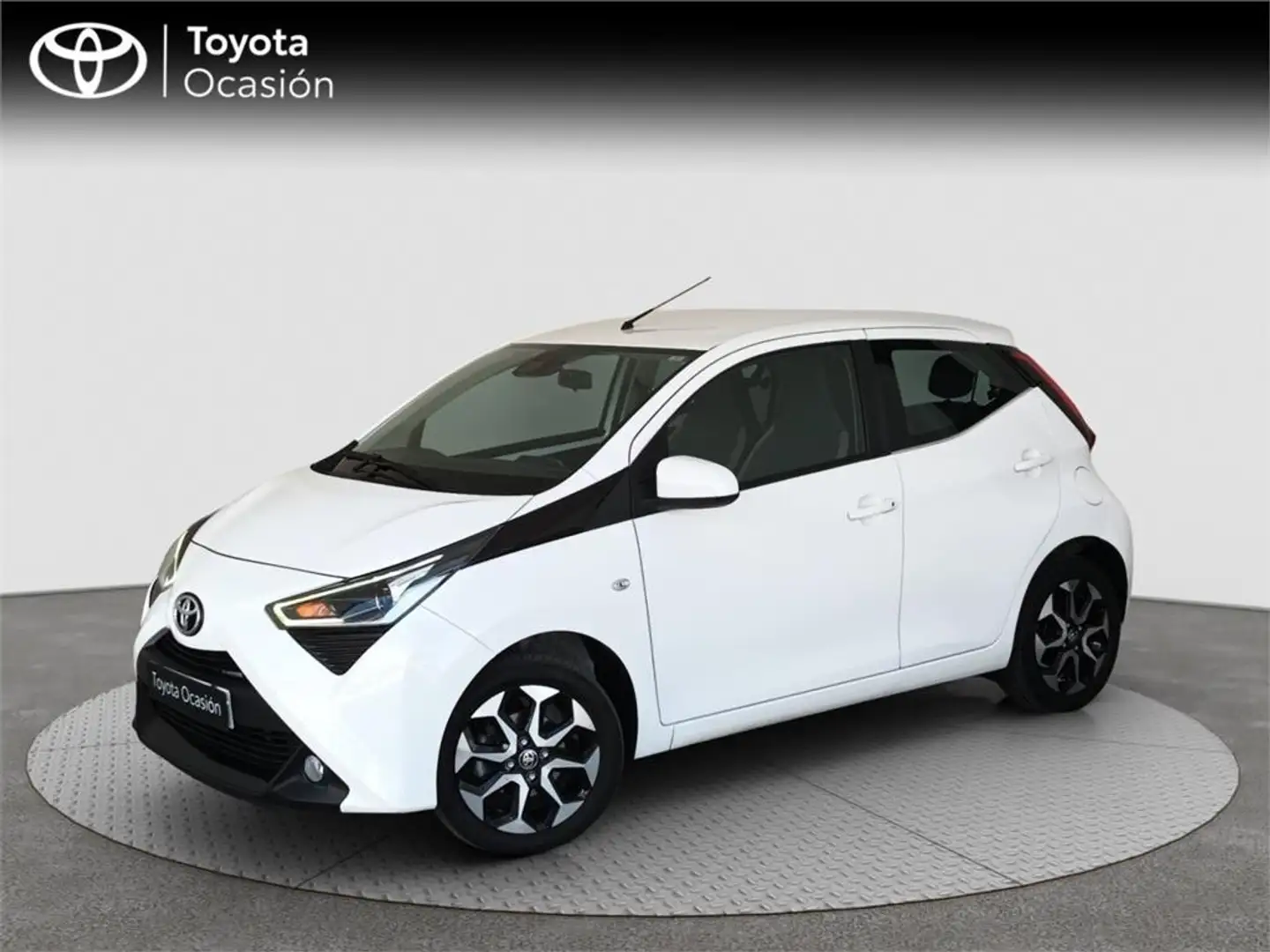 Toyota Aygo 5 Puertas x-play 70 Manual 5v - 1