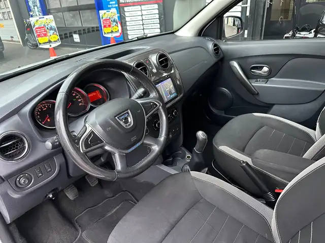 Dacia Logan view 8