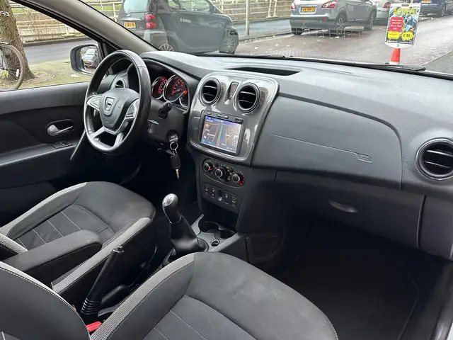 Dacia Logan view 9