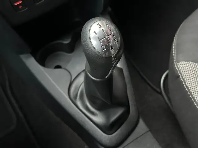 Dacia Logan view 15