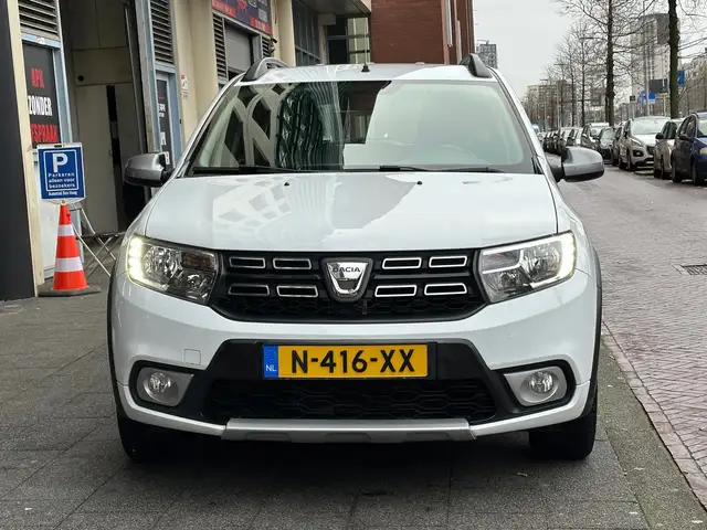 Dacia Logan view 6