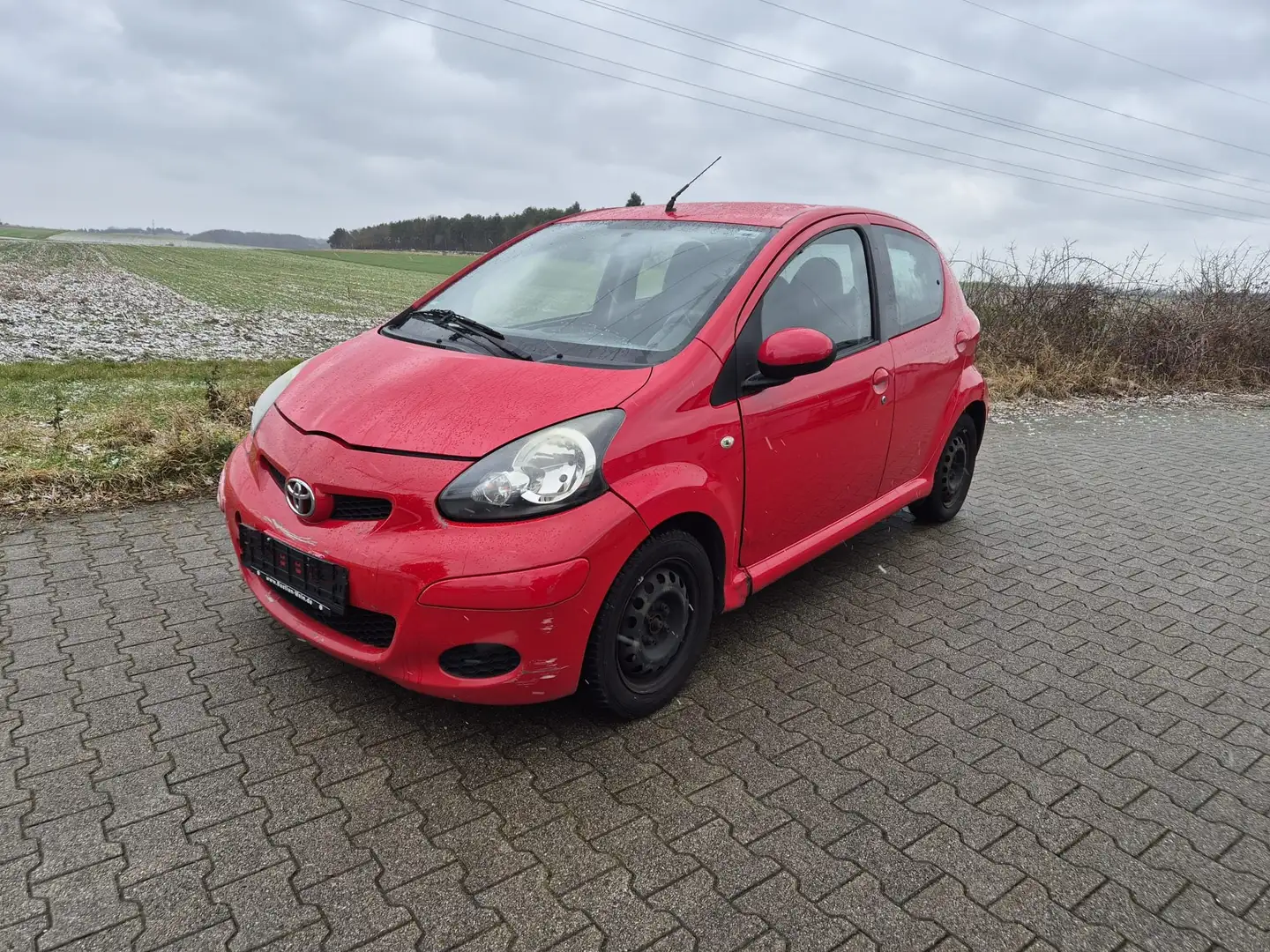 Toyota Aygo Cool Rot - 1