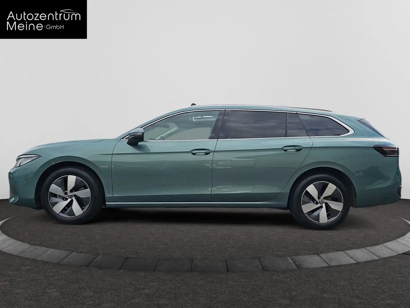 Volkswagen Passat Variant 1.5 eTSI Business Premium*ACC*AHK*LED*SHZ*Pano*HUD Grün - 2