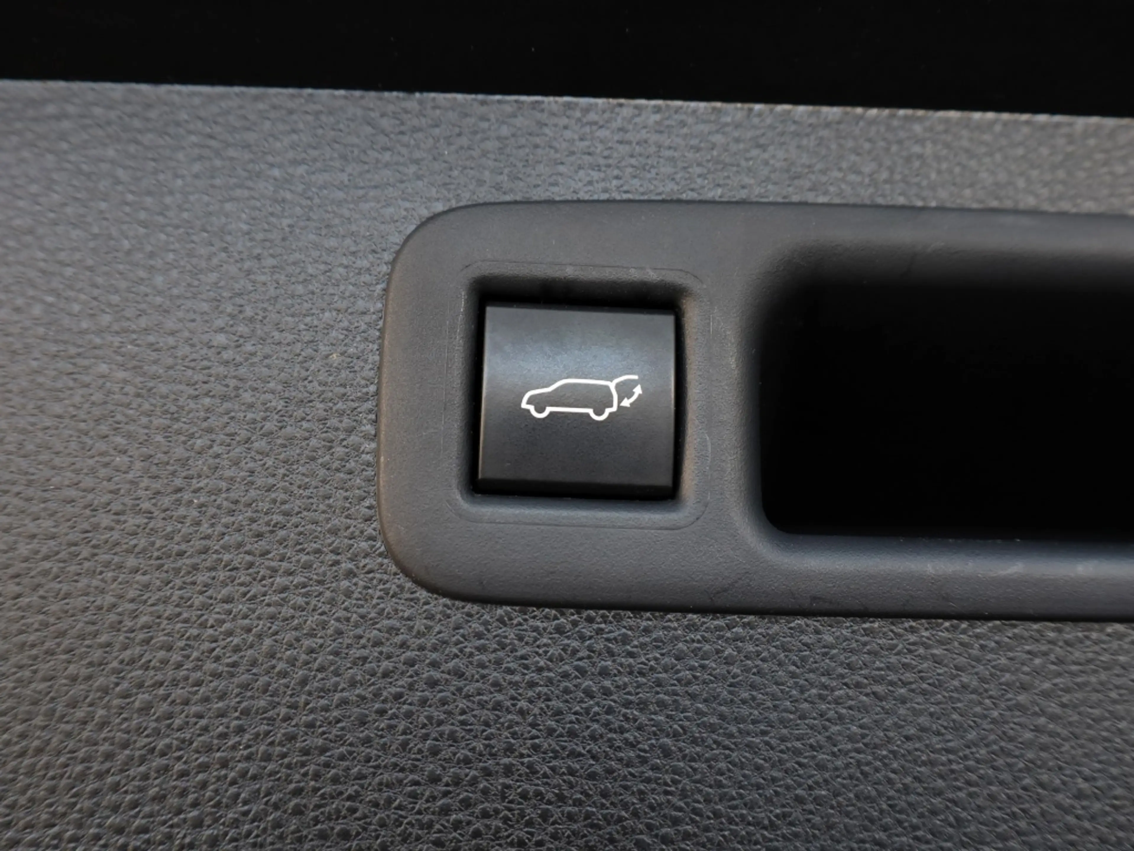 Toyota Highlander 2.5 AWD Hybrid Premium | Panoramadak | 360 Camera — photo 40