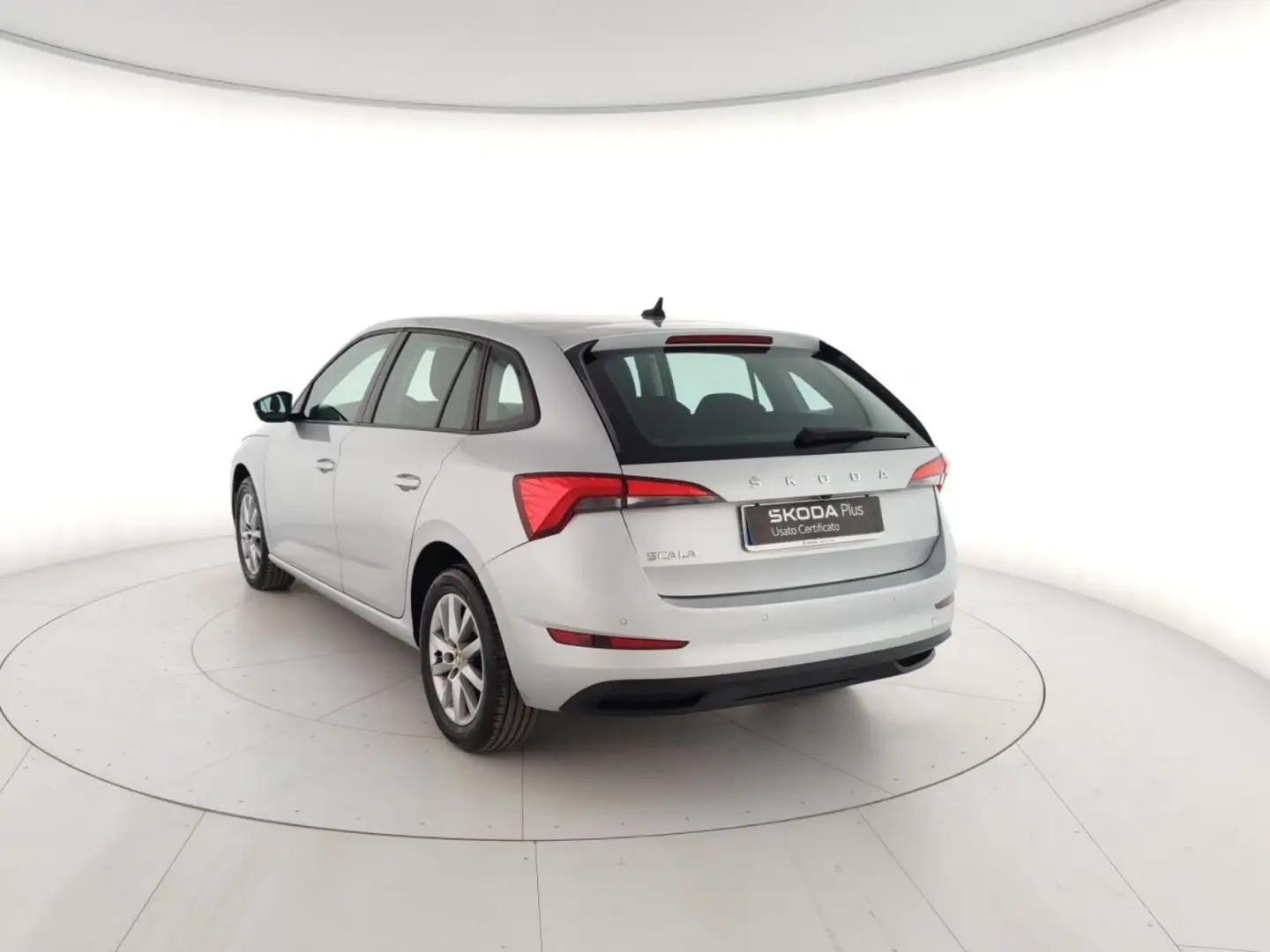 Skoda Scala 1.0 TSI Ambition Gris - 2