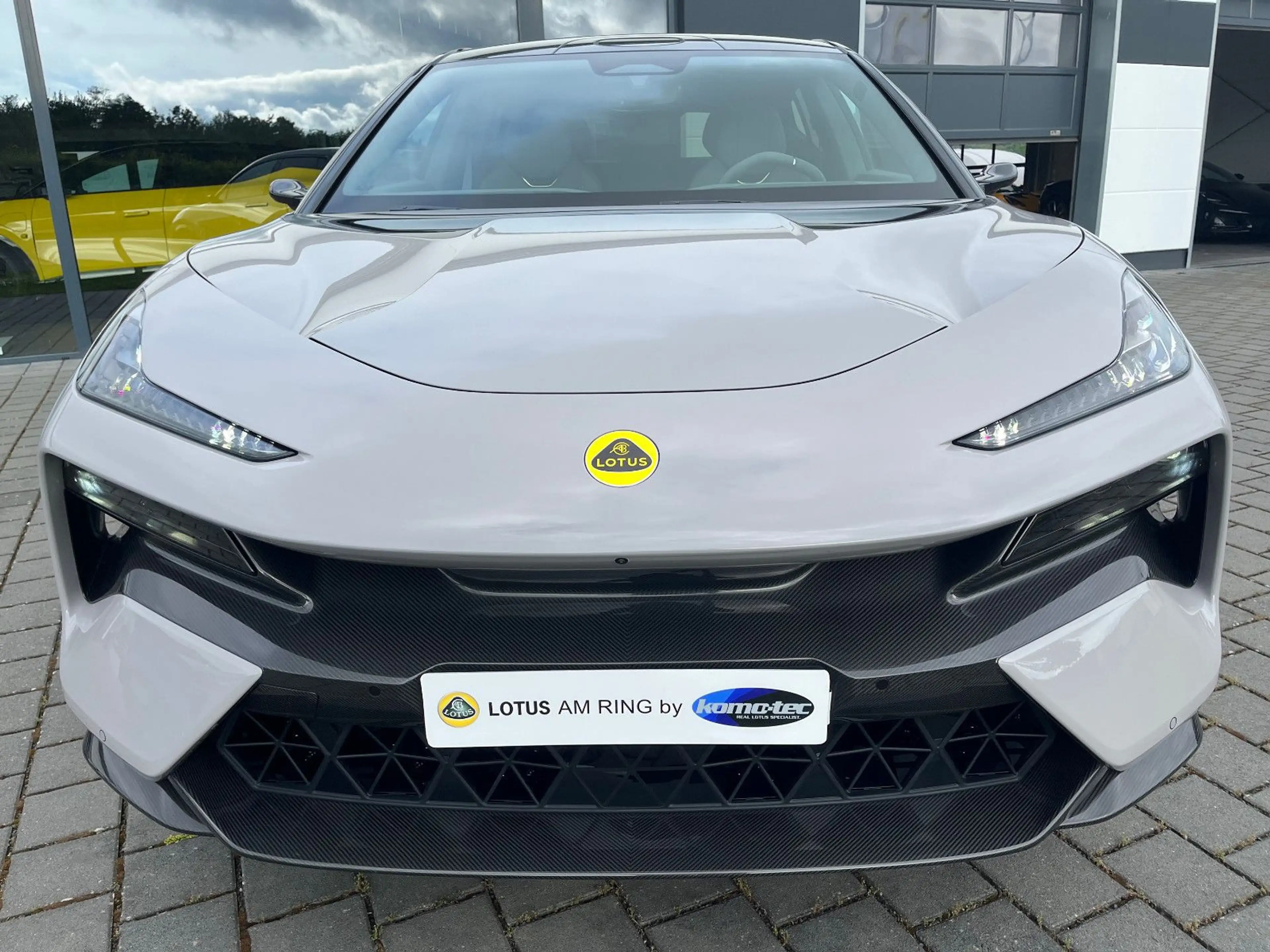 Lotus Eletre S - Full Carbon Pack Int- & Exterieur,23" — photo 3
