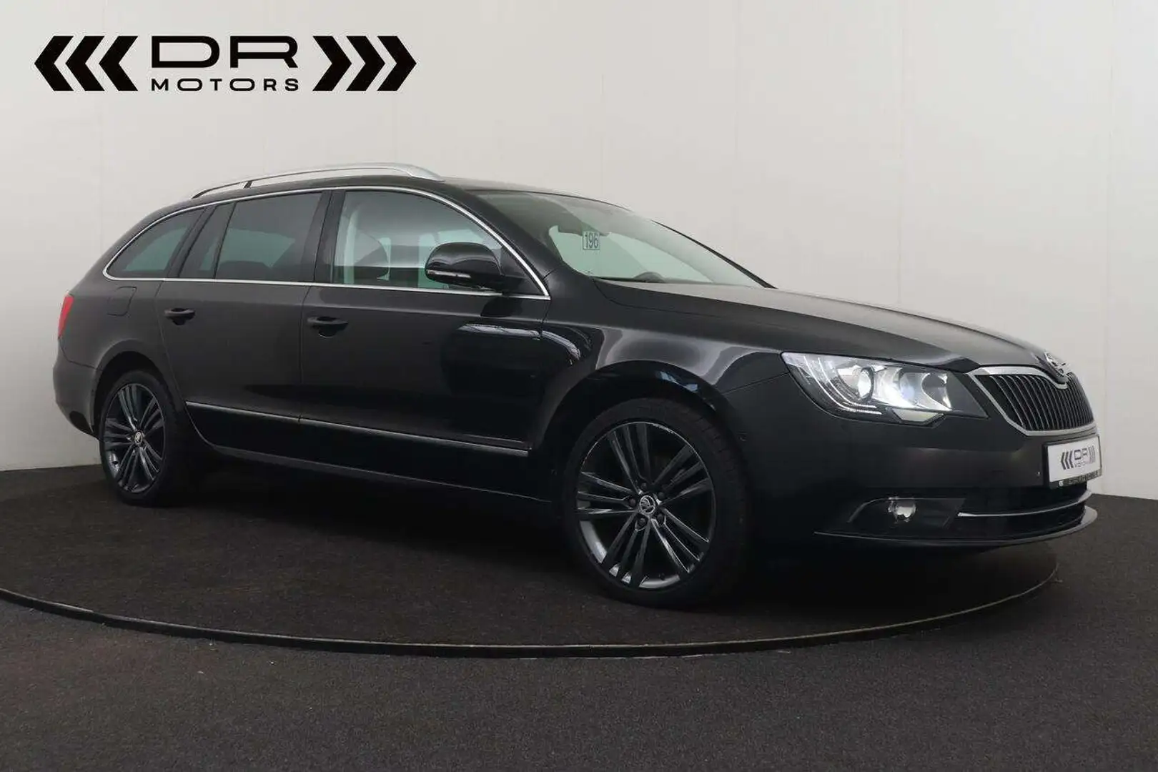 Skoda Superb 1.6TDI DSG - NAVI - PANODAK - LEDER - ALU 18\ Noir - 2