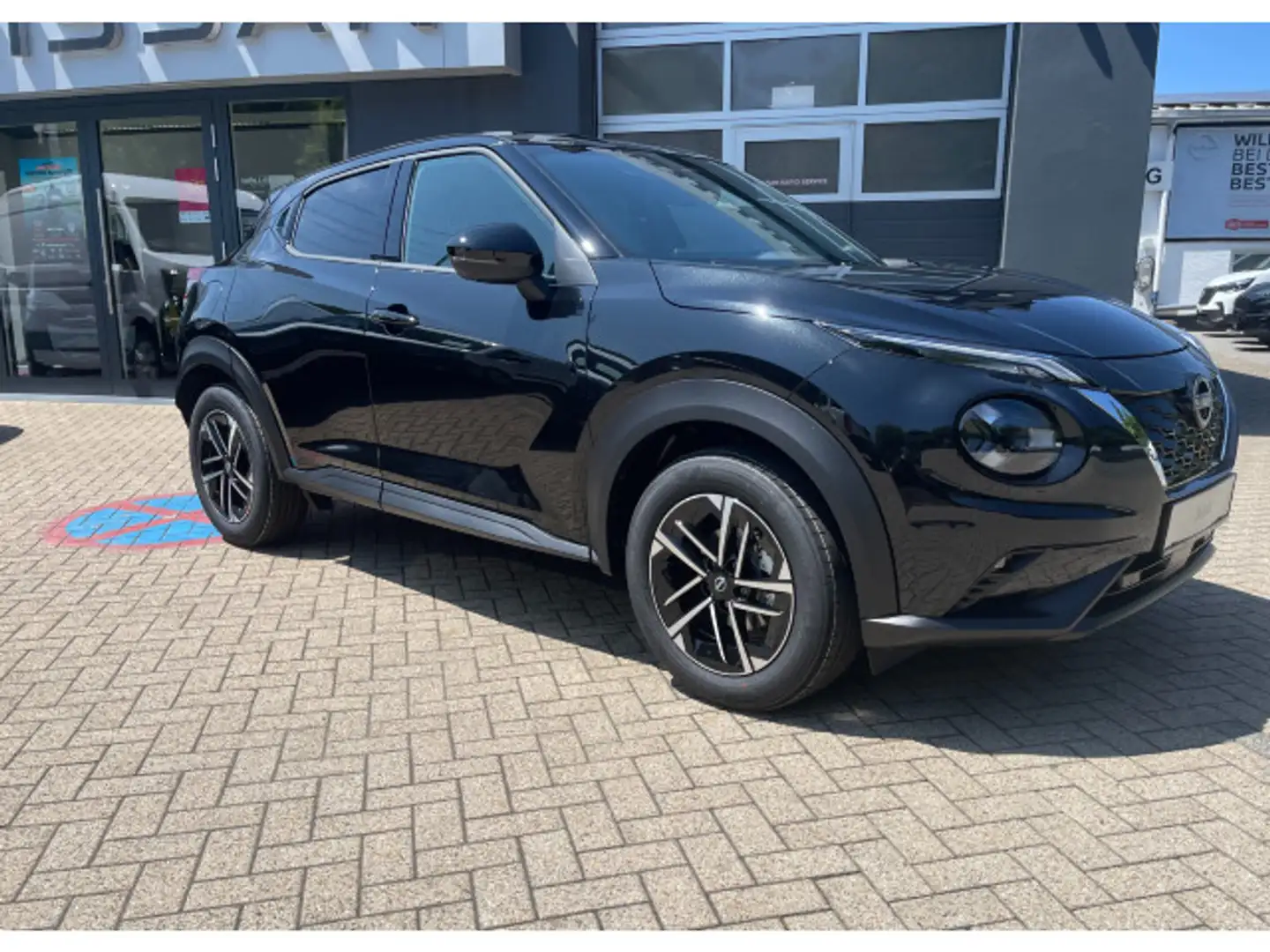 Nissan Juke 1.6 Hybrid N-Connecta Hybrid AVM TP WP BF Schwarz - 2