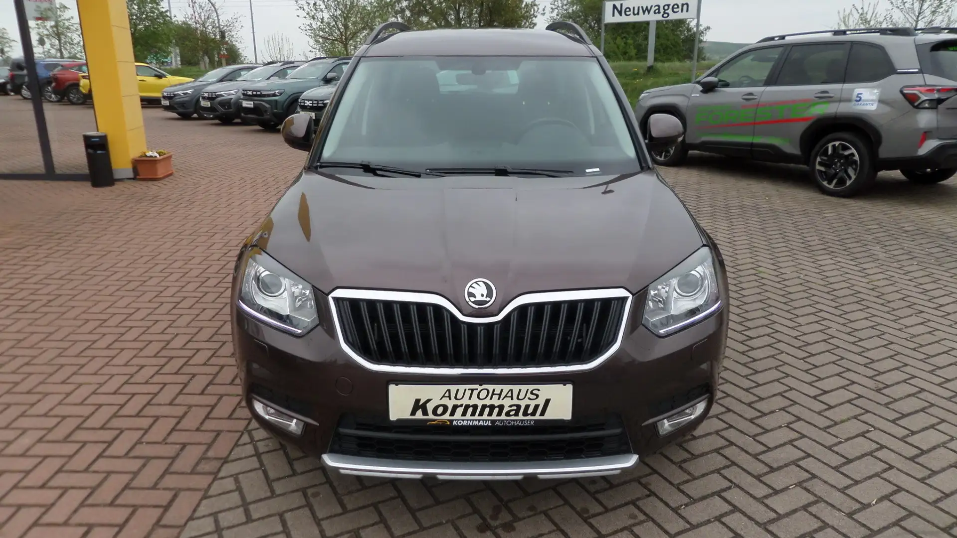 Skoda Yeti Drive 1.4 16V TSI 125 PS DSG Automatik Klimaautoma Brązowy - 2