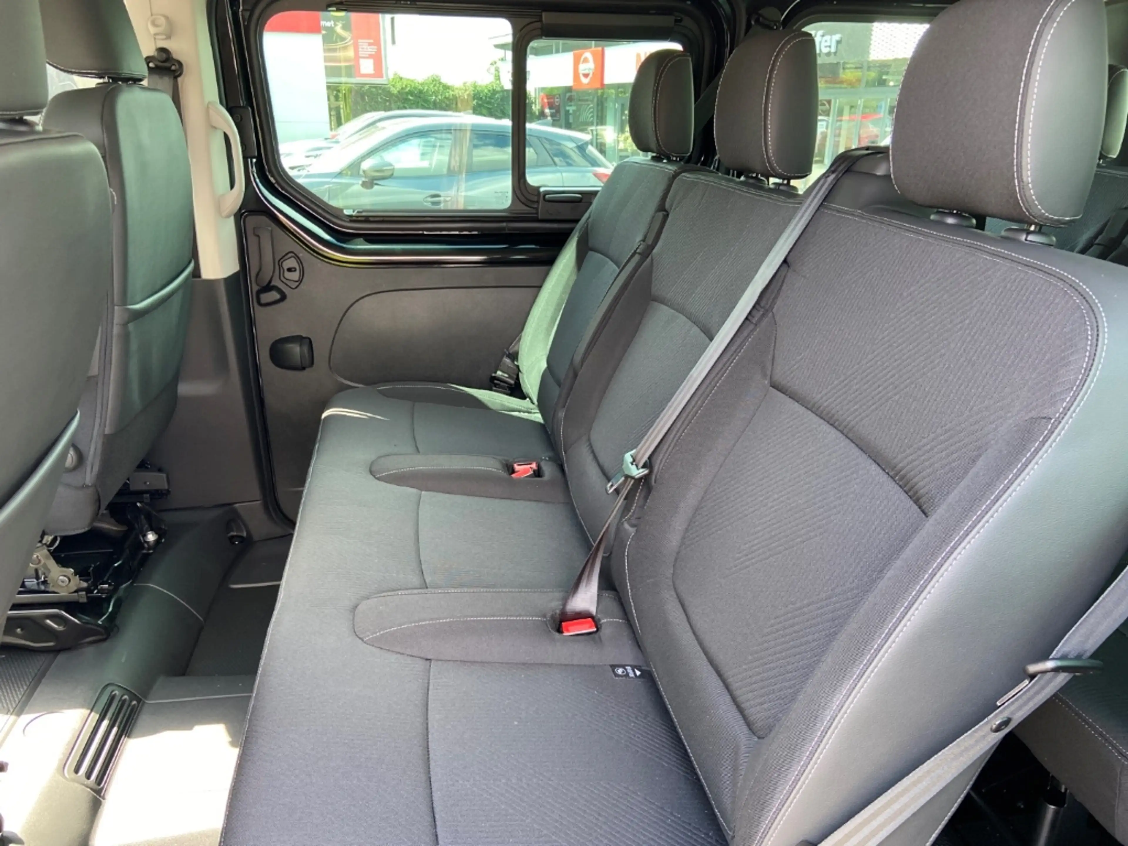 Nissan Primastar Kombi TEKNA L1H1 2,8t dci170 DCT 2ST BES+ Design-P — photo 6
