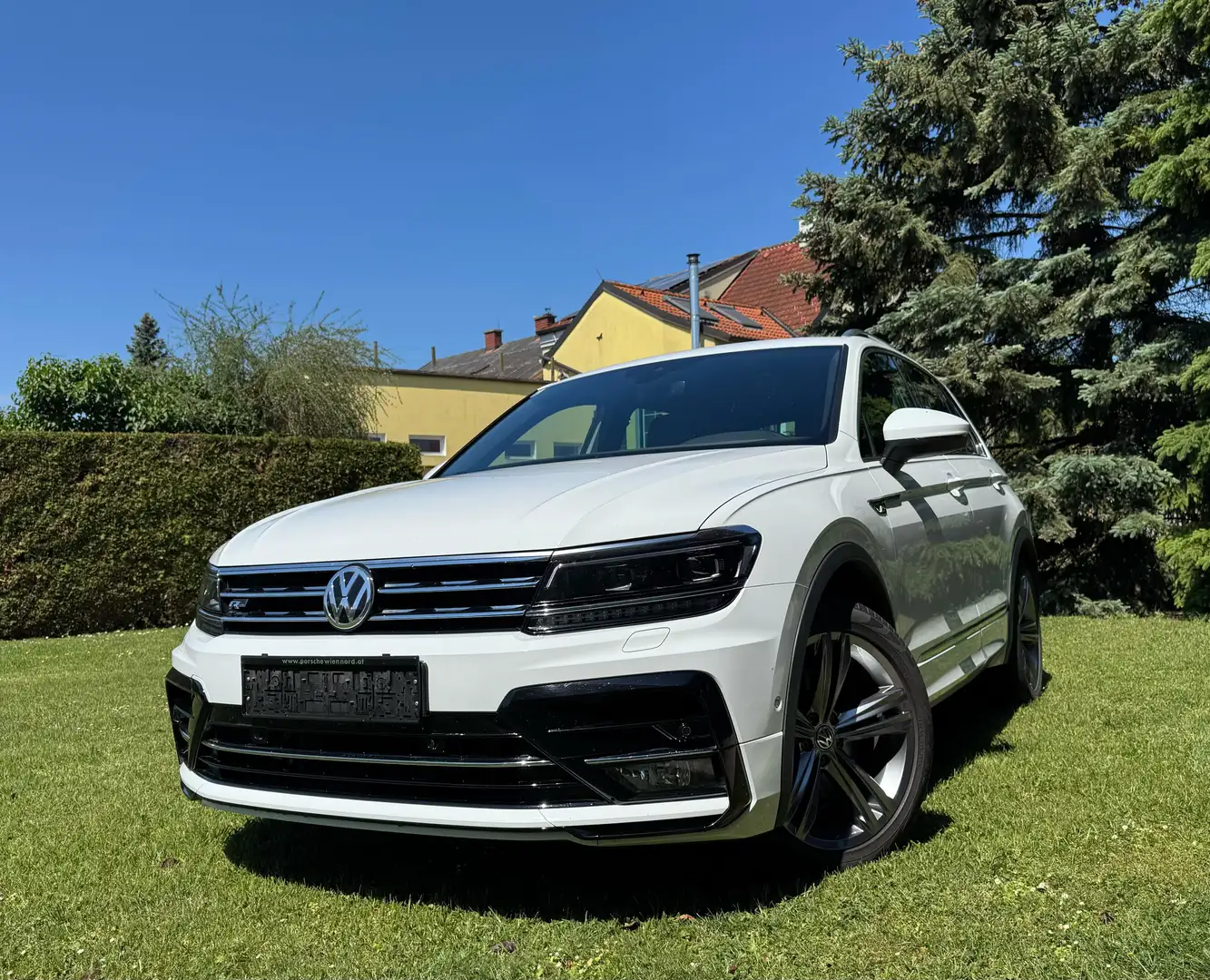 Volkswagen Tiguan Tiguan 2,0 TDI SCR 4Motion Highline DSG Highline Weiß - 1