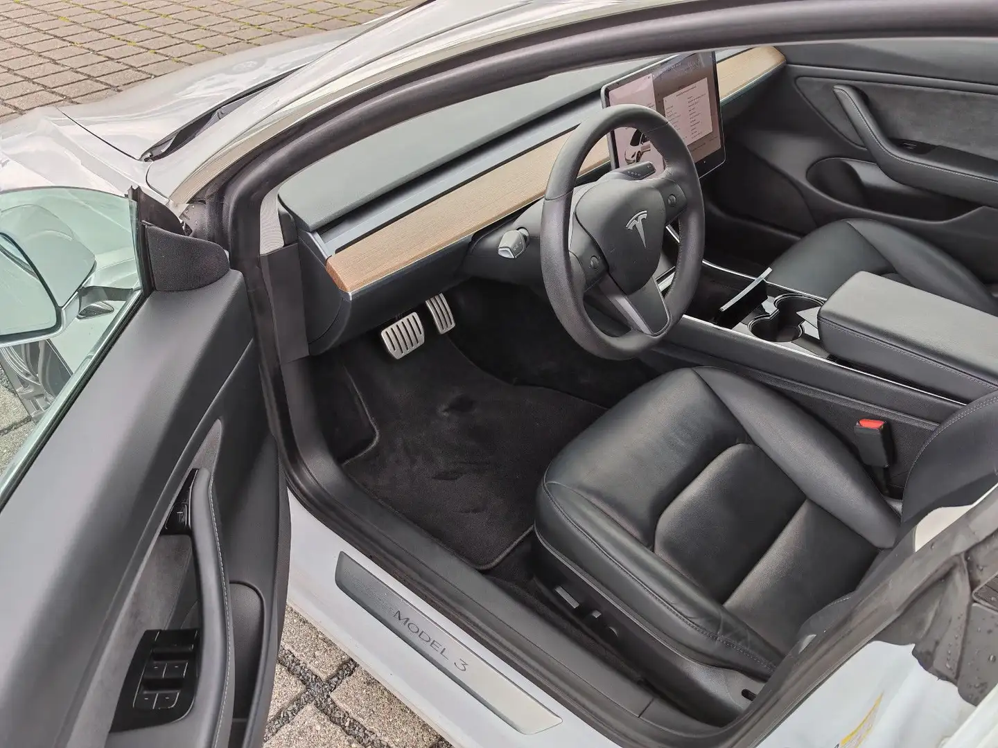 Tesla Model 3 Performance Weiß - 2
